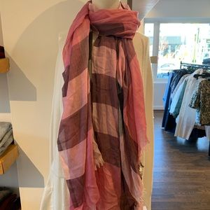 Burberry plaid lightweight wool/silk